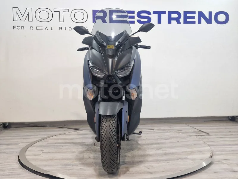 Yamaha XMAX 400 - Vista 4