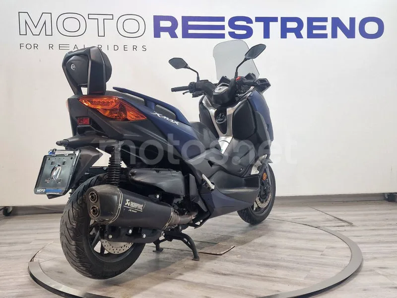 Yamaha XMAX 400 - Vista 7