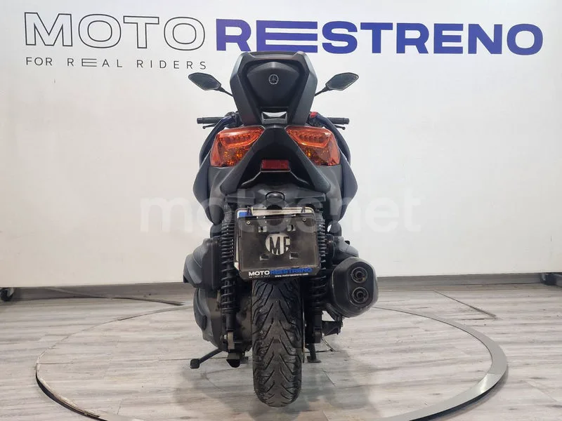 Yamaha XMAX 400 - Vista 8