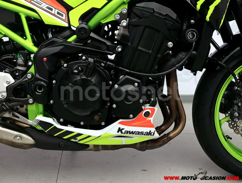 Kawasaki Z900 - Vista 5