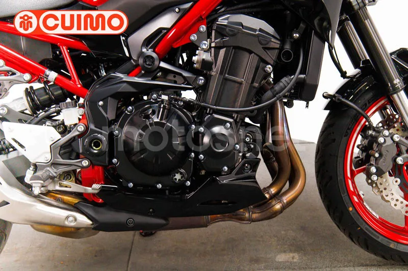 Kawasaki Z900 - Vista 13