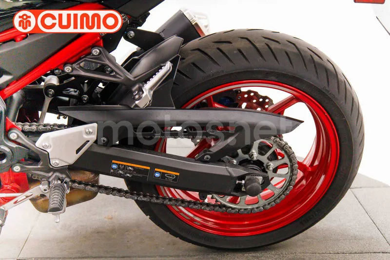 Kawasaki Z900 - Vista 18