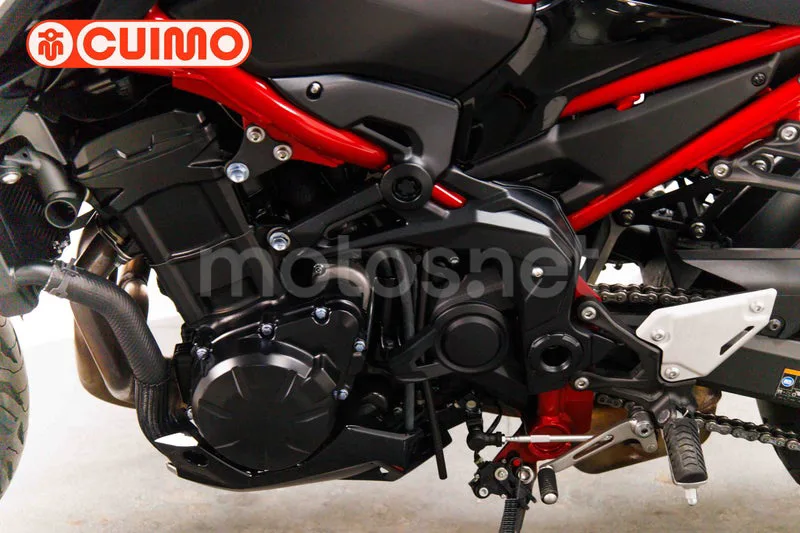Kawasaki Z900 - Vista 19