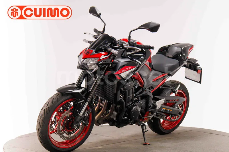 Kawasaki Z900 - Vista 9