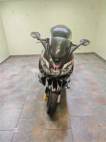 Aprilia SRV 850 5100 € 2012 Valencia - 1