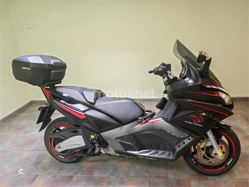 Aprilia SRV 850 - Vista 3