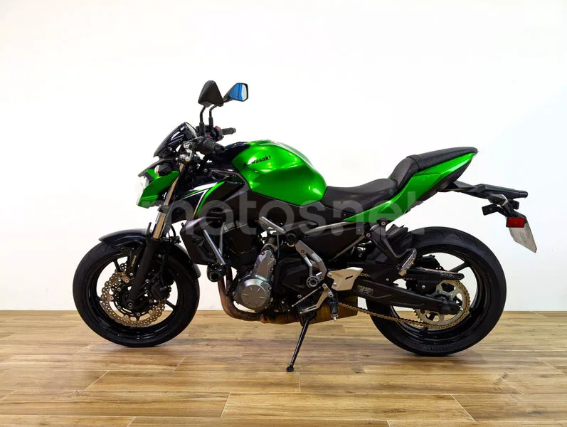 Kawasaki Z650 - Vista 5