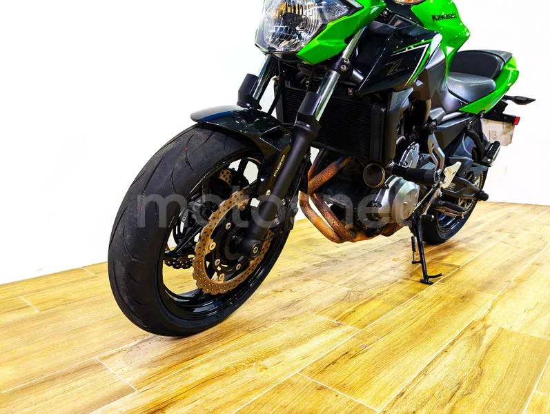 Kawasaki Z650 - Vista 6