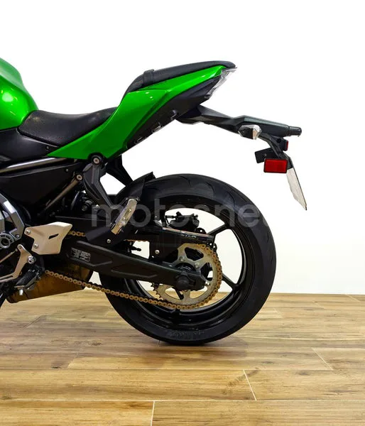 Kawasaki Z650 - Vista 9