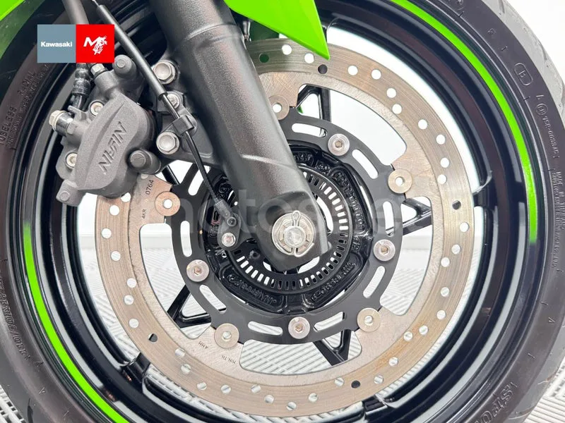 Kawasaki Ninja 500 - Vista 9