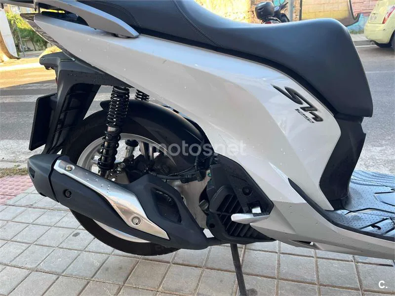 Honda SH125i - Vista 4
