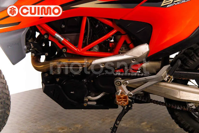KTM 690 Enduro R - Vista 18