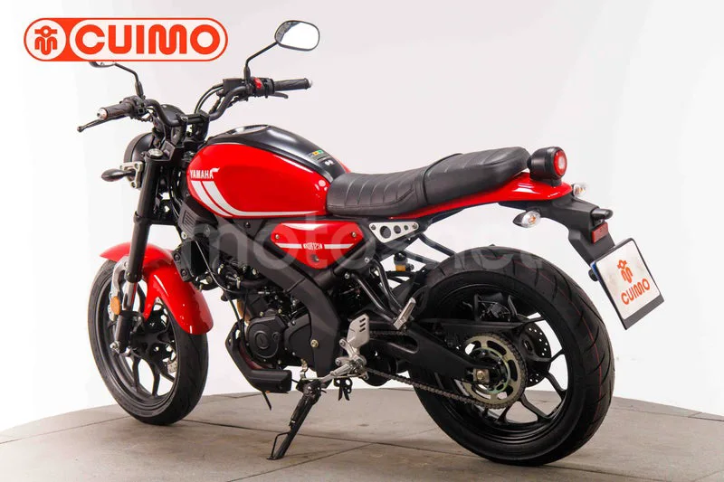 Yamaha XSR125 - Vista 6
