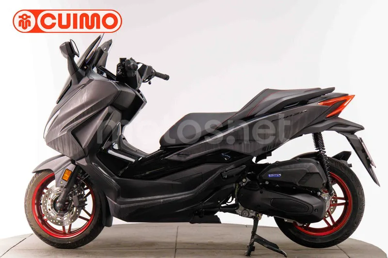 Honda Forza 125 - Vista 8