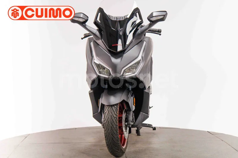 Honda Forza 125 - Vista 10