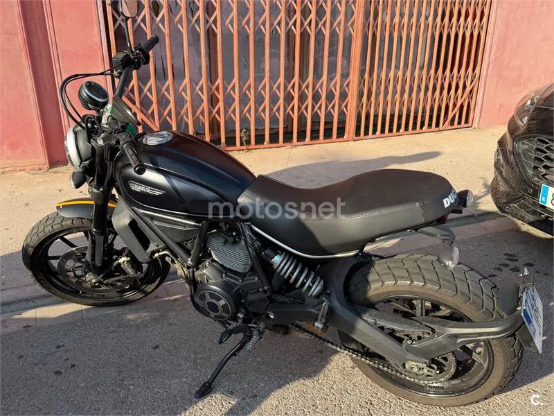 Ducati Scrambler - Vista 4