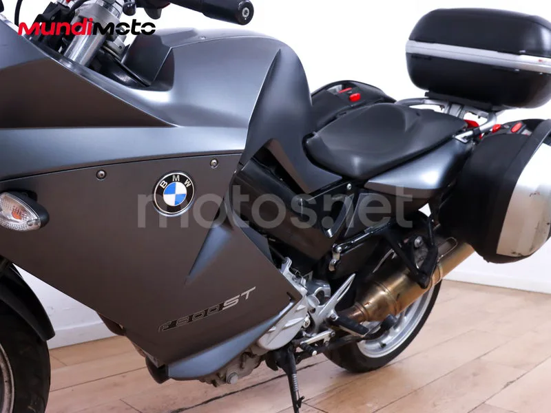BMW F 800 ST - Vista 10