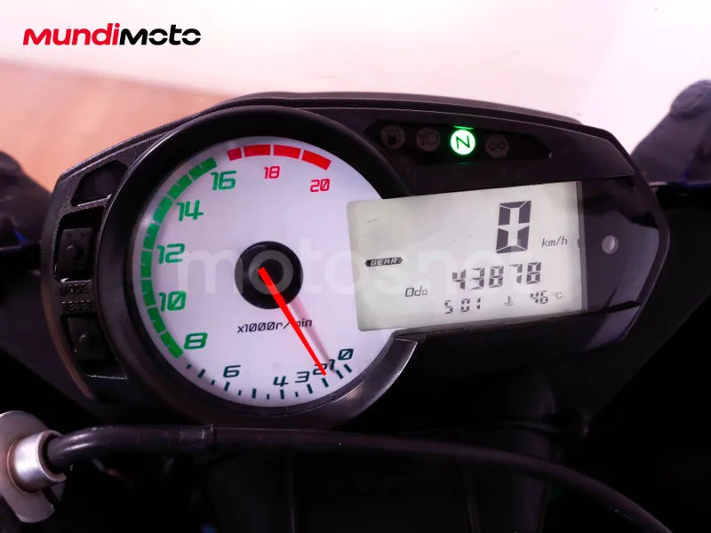 Kawasaki Ninja ZX-6R - Vista 12