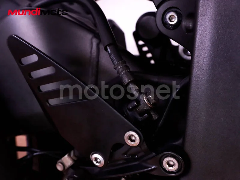 Kawasaki Ninja ZX-6R - Vista 16