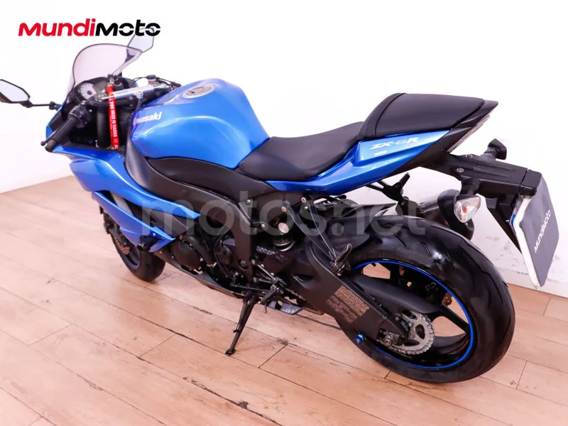 Kawasaki Ninja ZX-6R - Vista 8