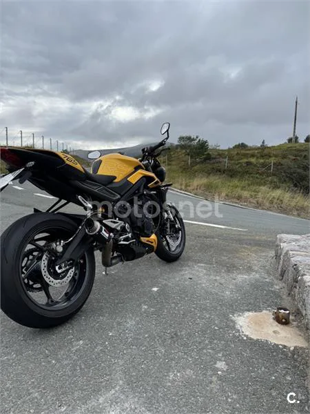 Triumph Street Triple 765 - Vista 6