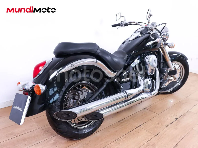 Kawasaki VN900 Classic - Vista 3