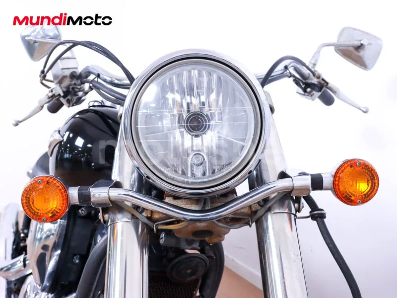 Kawasaki VN900 Classic - Vista 5