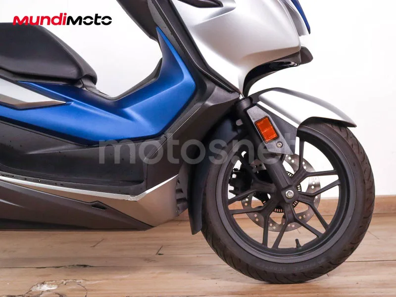 Honda Forza 125 - Vista 36