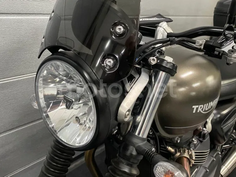 Triumph Speed Twin 900 - Vista 11
