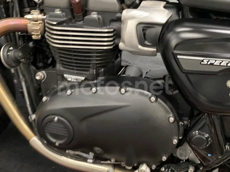 Triumph Speed Twin 900 - Vista 13