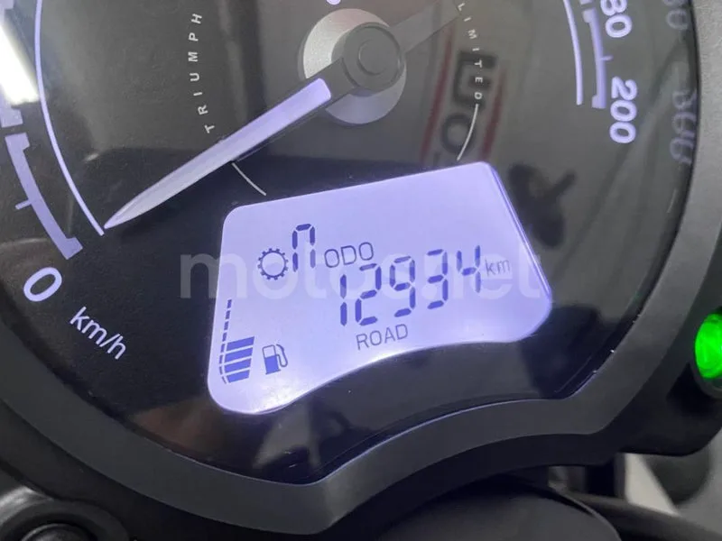Triumph Speed Twin 900 - Vista 3