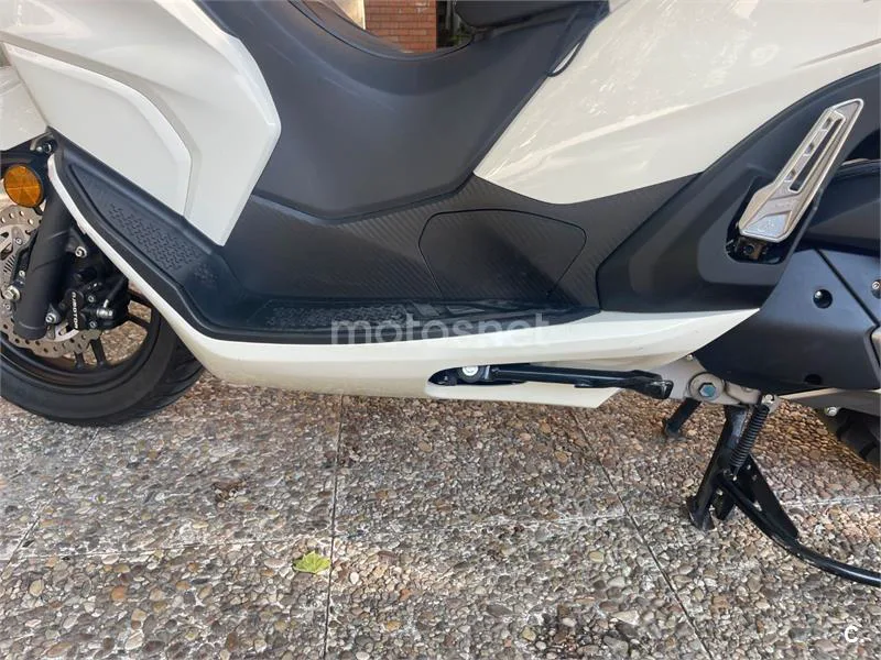 QJ Motor MTX 125 - Vista 17