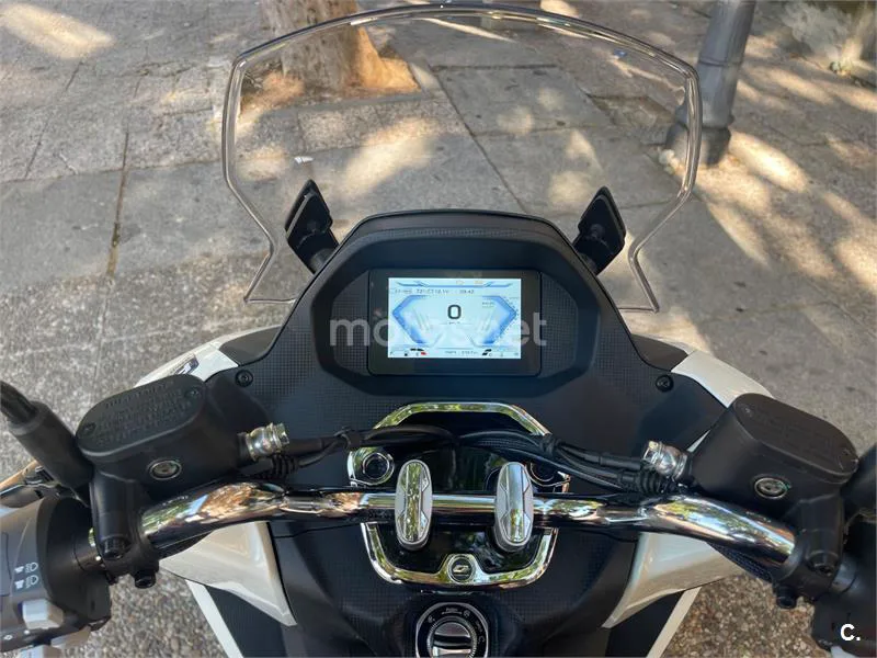 QJ Motor MTX 125 - Vista 6