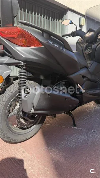 Yamaha XMAX 300 - Vista 13