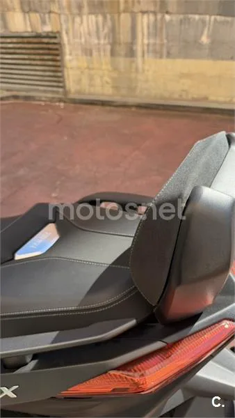 Yamaha XMAX 300 - Vista 15