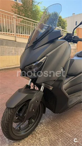 Yamaha XMAX 300 - Vista 4