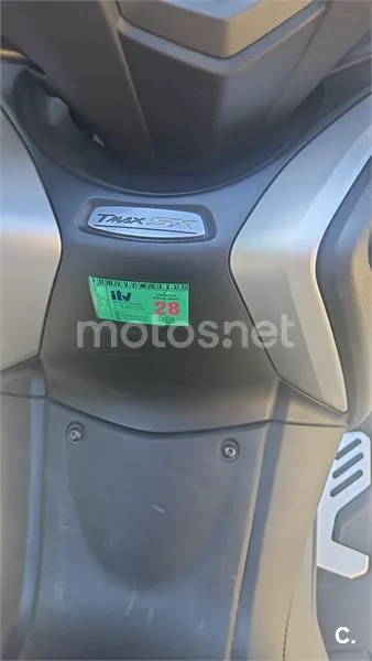 Yamaha TMAX - Vista 6