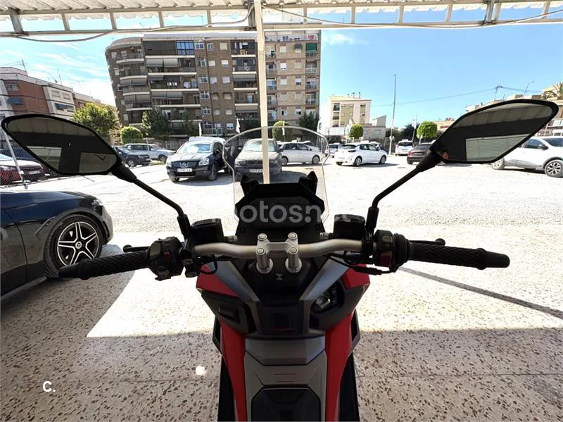 Voge SR1 ADV 125 - Vista 3