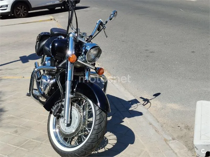 Honda Shadow 750 - Vista 3