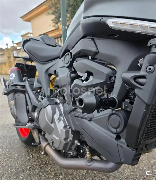 Ducati Monster - Vista 5