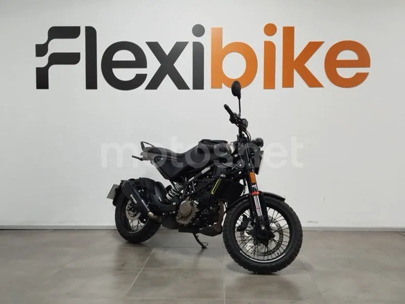 Husqvarna Svartpilen 125 3690 € 2024 Barcelona - 1