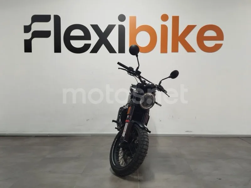 Husqvarna Svartpilen 125 3690 € 2024 Barcelona - 2