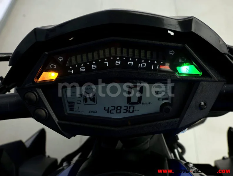 Kawasaki Z1000 - Vista 6