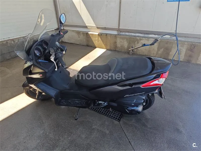 Kymco Super Dink 300 - Vista 4