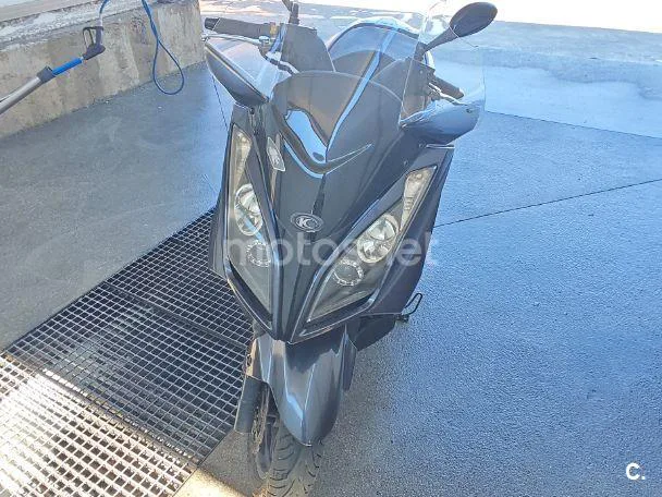 Kymco Super Dink 300 - Vista 7