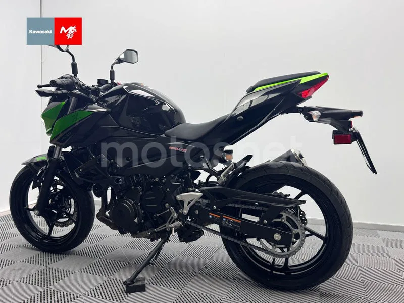 Kawasaki Z400 - Vista 7