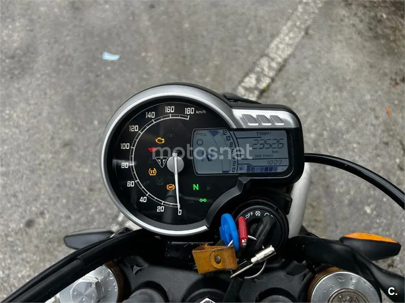 Triumph Scrambler 400 X - Vista 11