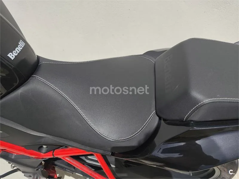 Benelli BN 125 - Vista 3