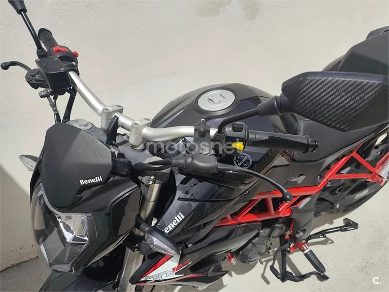 Benelli BN 125 - Vista 4