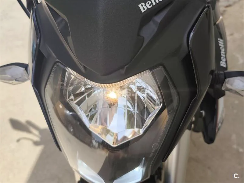 Benelli BN 125 - Vista 7